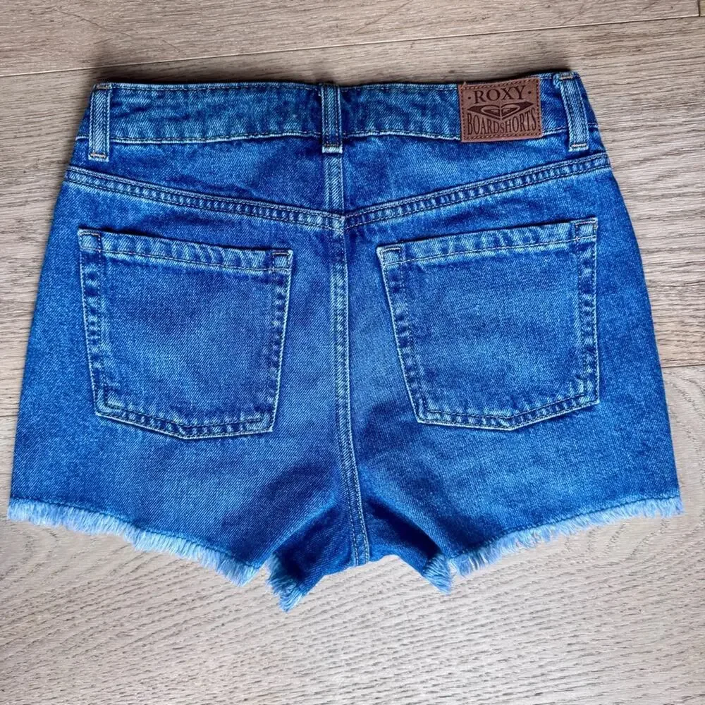 NWT Roxy high rise Blue wash distressed frayed cutoff Shorts size 25